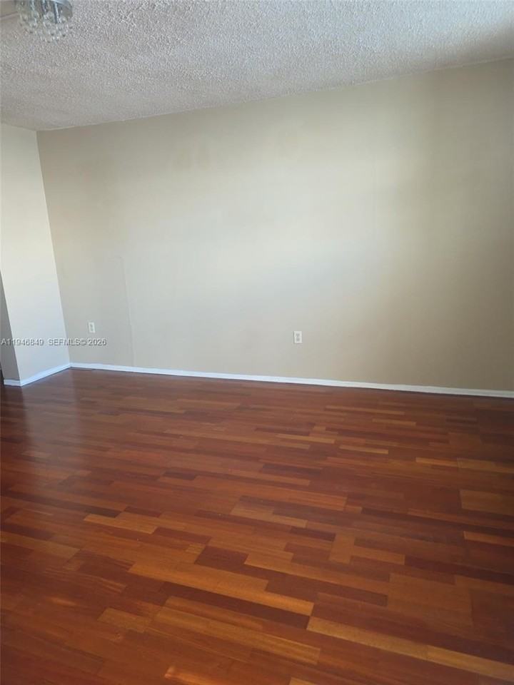 1075 Ne Miami Gardens Dr #706 - Photo 7 of 15