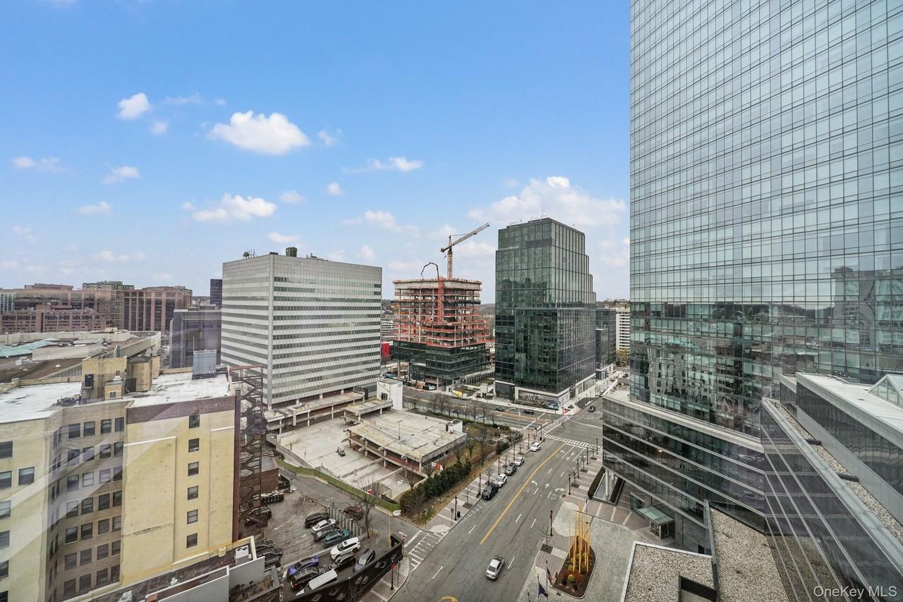 1 Renaissance Sq Unit 15e #15E - Photo 2 of 19