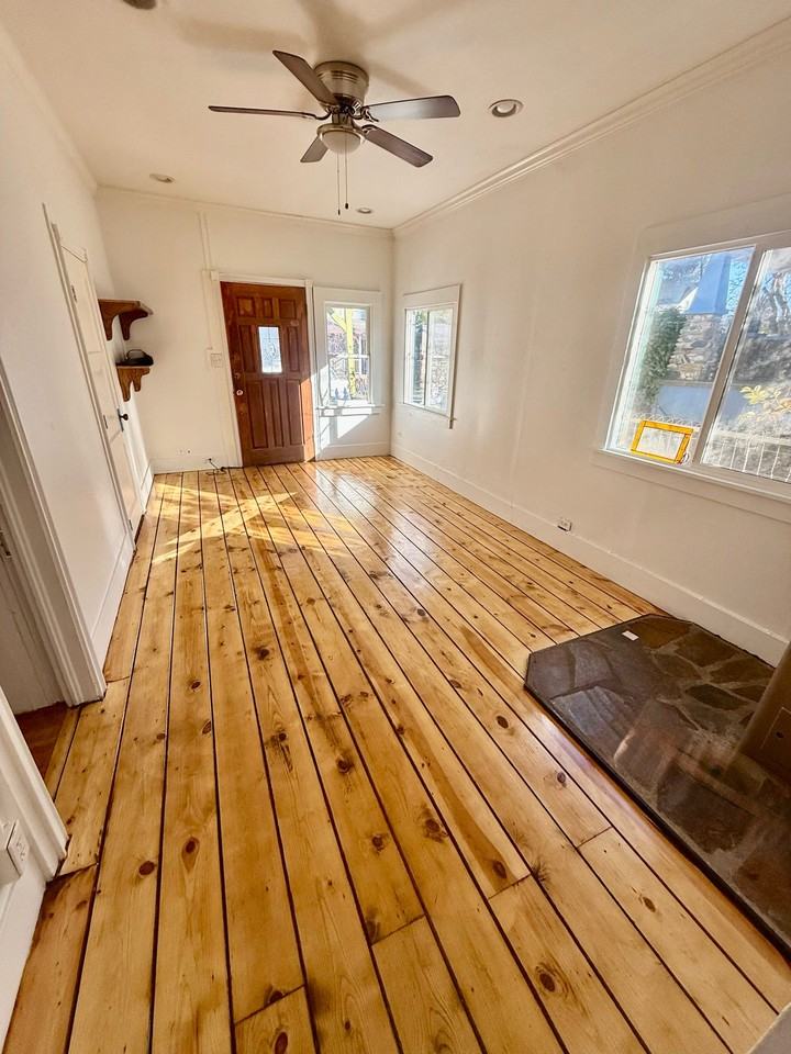 521 Linden Ave #1 - Photo 2 of 9