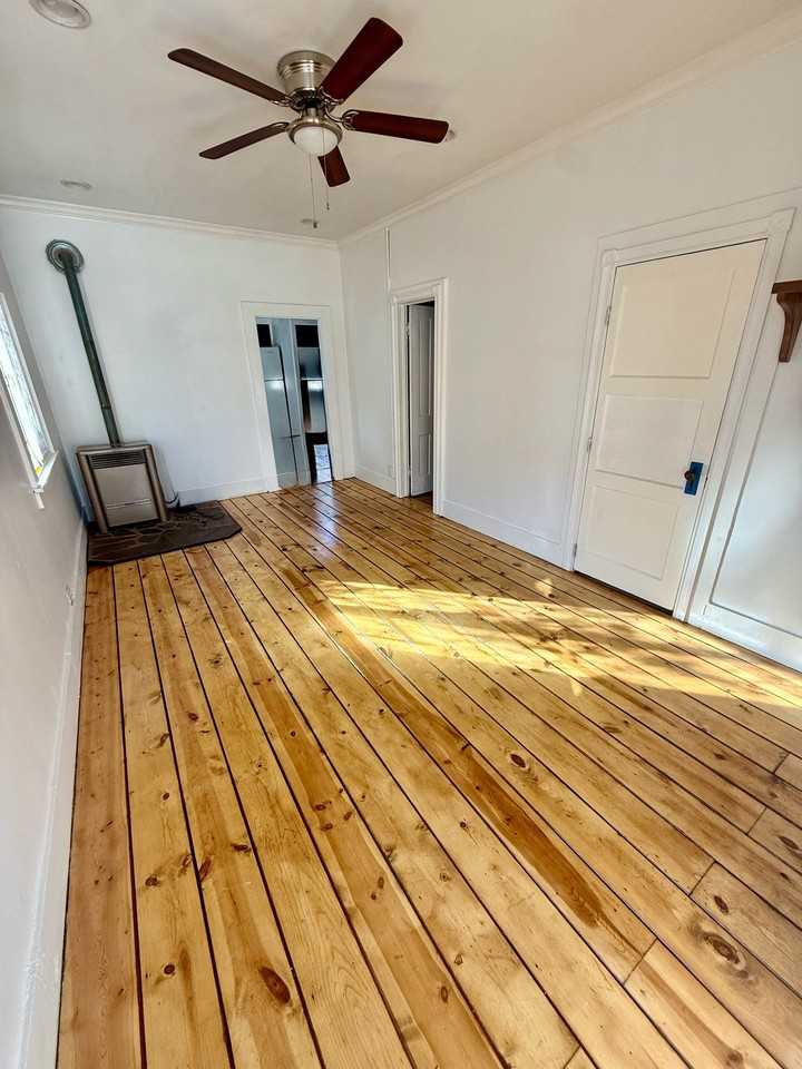 521 Linden Ave #1 - Photo 3 of 9