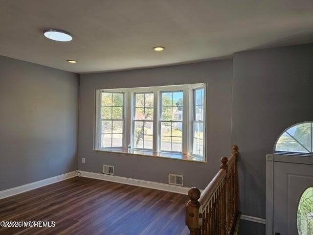 622 Vaughn Ave - Photo 5 of 30