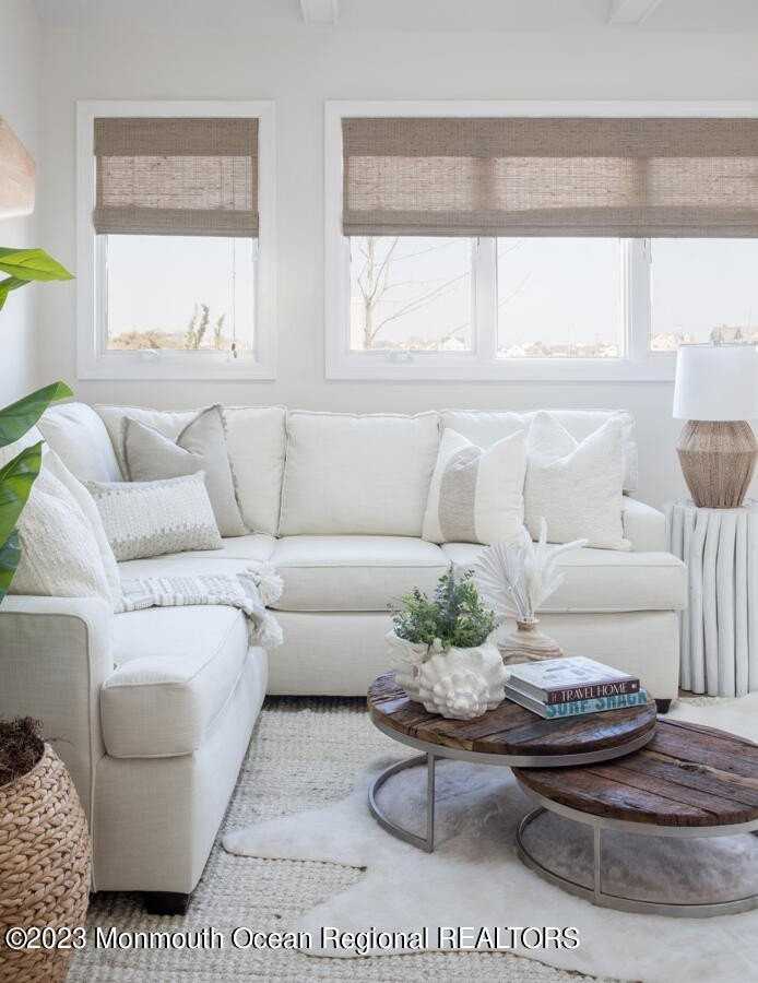 76 Bridge Avenue unit: Rear Cottage - Photo 5 of 13