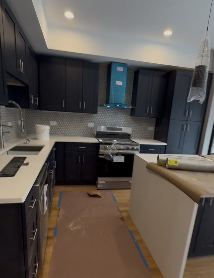 2157 N Western Ave Unit 2 #2 - Photo 4 of 13