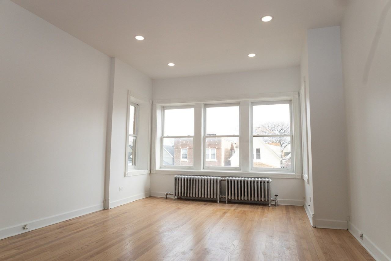 2016 N Kilbourn Ave Unit 2 #2 - Photo 4 of 19