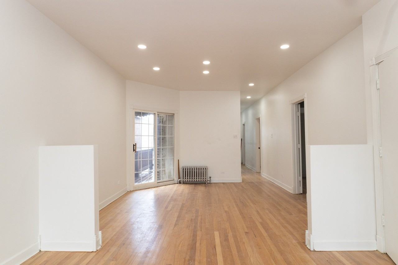 2016 N Kilbourn Ave Unit 2 #2 - Photo 6 of 19