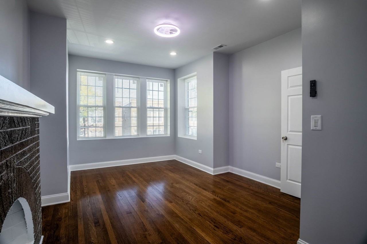 4837 W Monroe St Unit 2 #2 - Photo 4 of 21