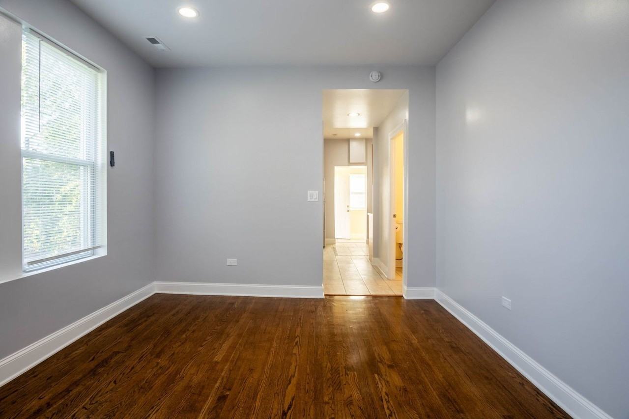 4837 W Monroe St Unit 2 #2 - Photo 7 of 21