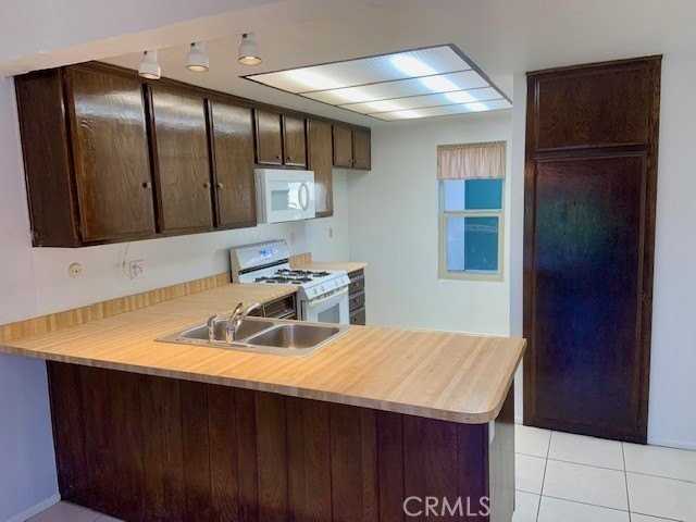 2641 Condor Cir - Photo 4 of 43