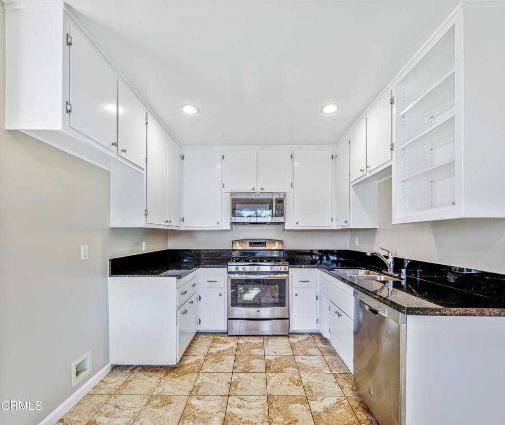 590 N Los Robles Ave #8 - Photo 2 of 14