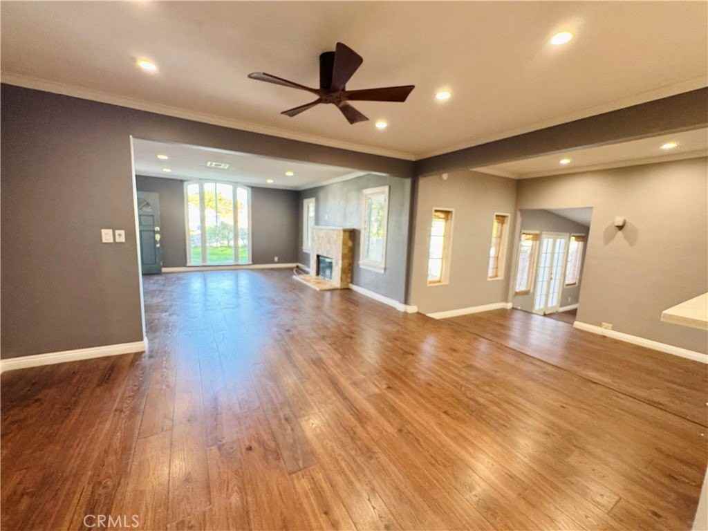 17804 San Fernando Mission Blvd - Photo 4 of 25