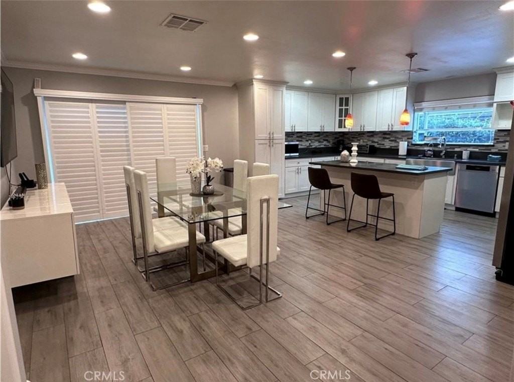 412 Magellan Rd - Photo 4 of 15