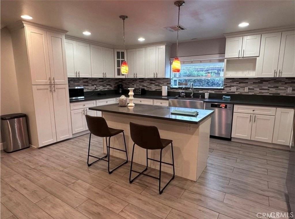 412 Magellan Rd - Photo 5 of 15