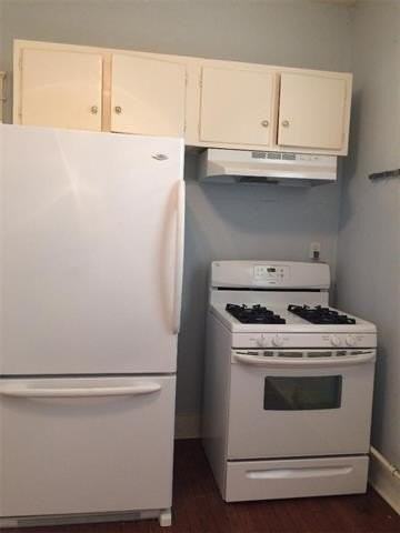 2911 Calhoun St - Photo 6 of 9