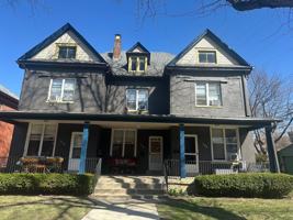 featured image of 304 W 6th Ave