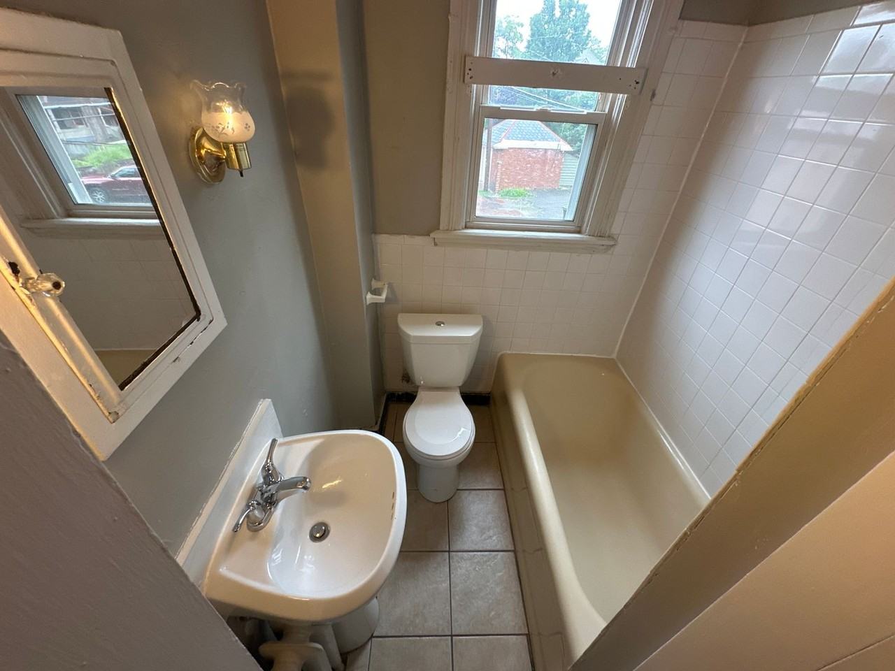 W 6th 304-314 MLR - Photo 6 of 16