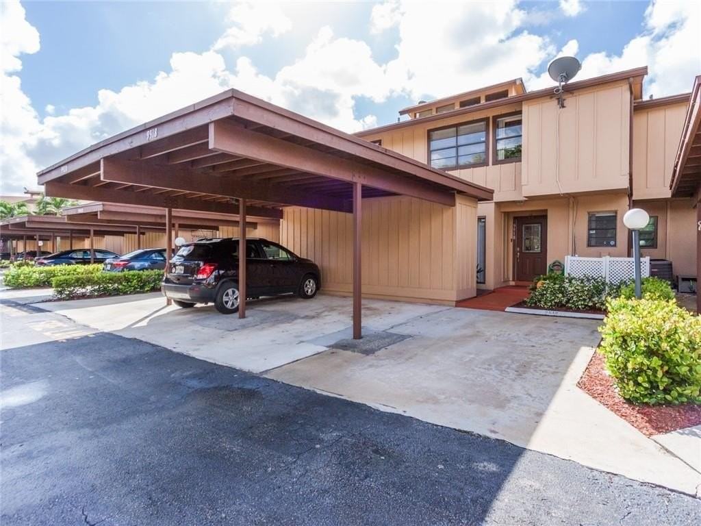 9918 Royal Palm Blvd #9918 - Photo 2 of 32