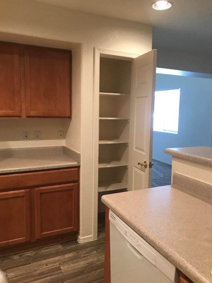 2486 W Rau River Rd - Photo 4 of 13