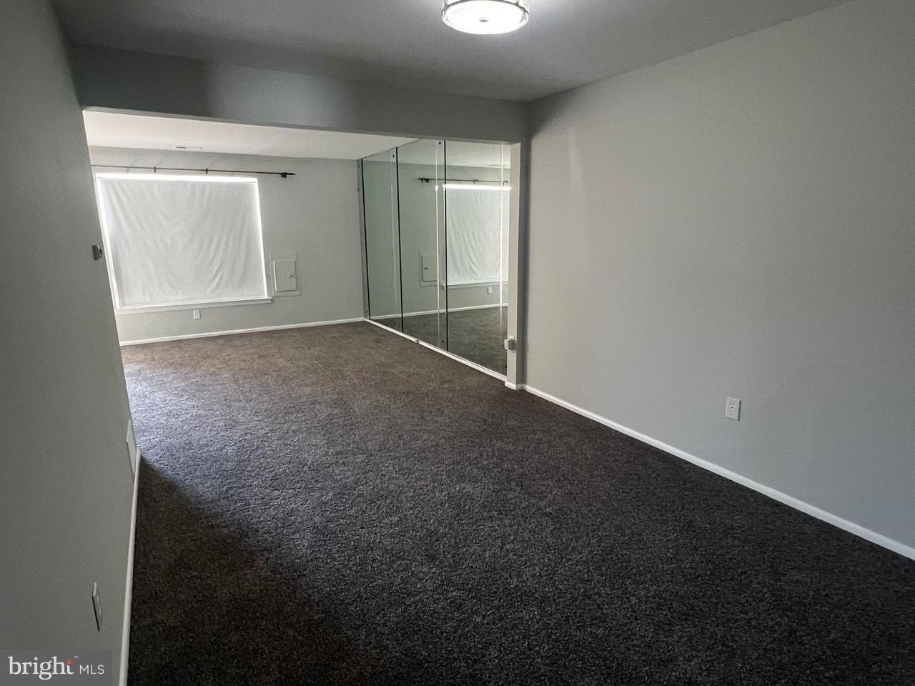 Hybrid Pl - Photo 3 of 13