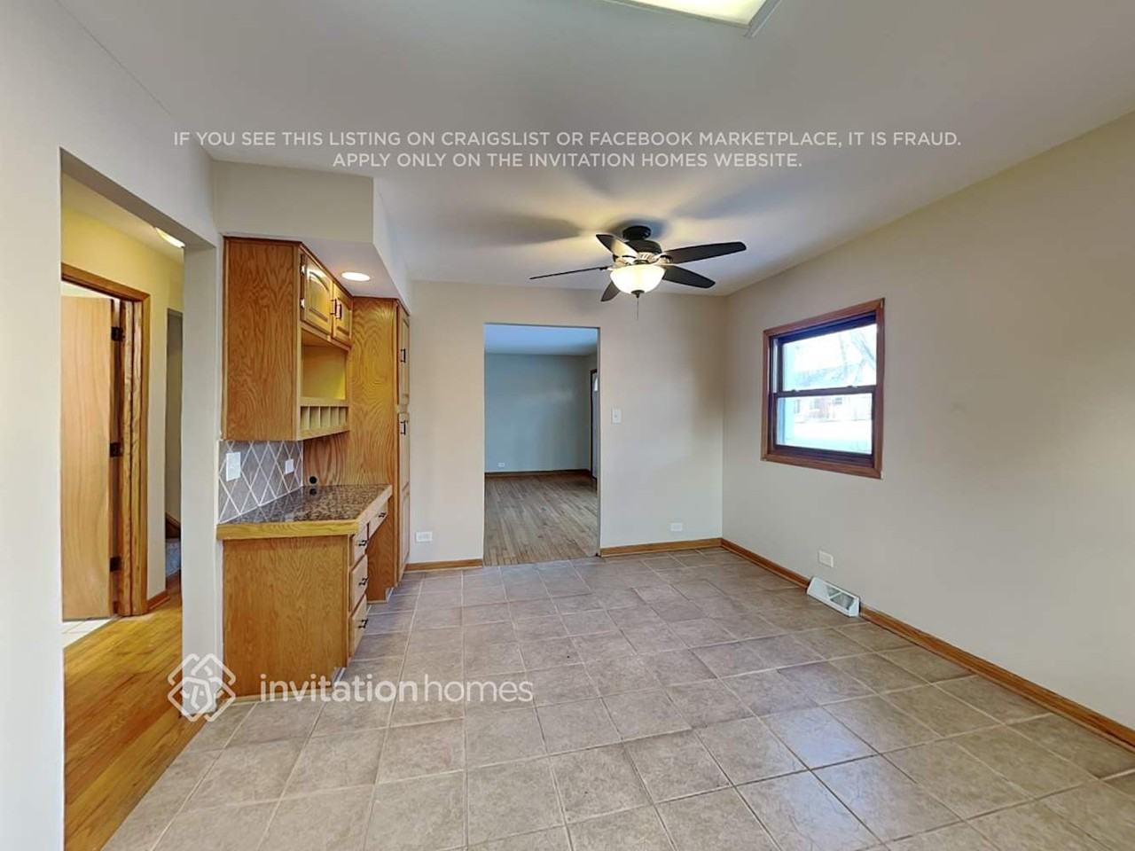 9318 S 78th Ave - Photo 7 of 17