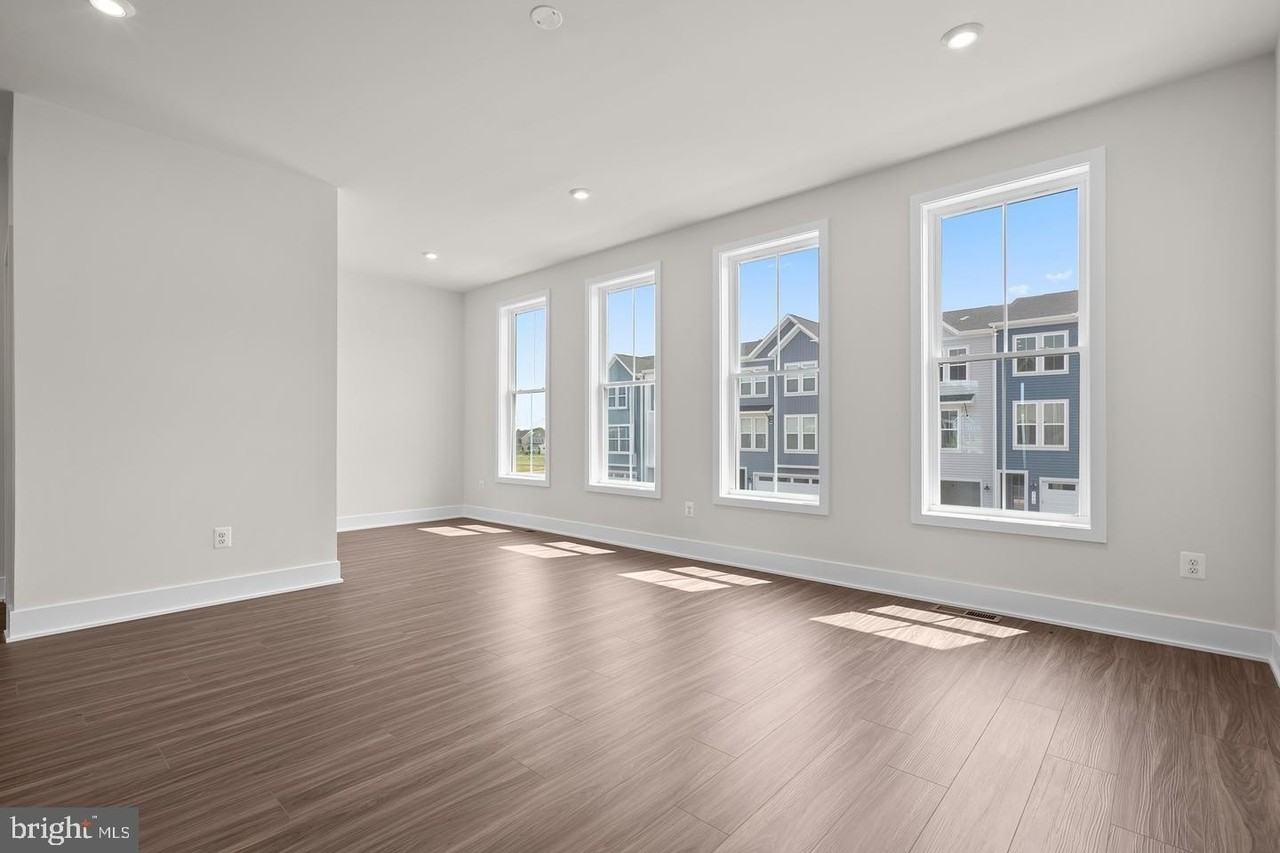 114 Galaxy Pl - Photo 5 of 50