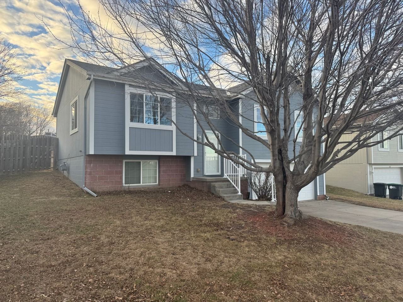 3014 N 150th St - Photo 3 of 34