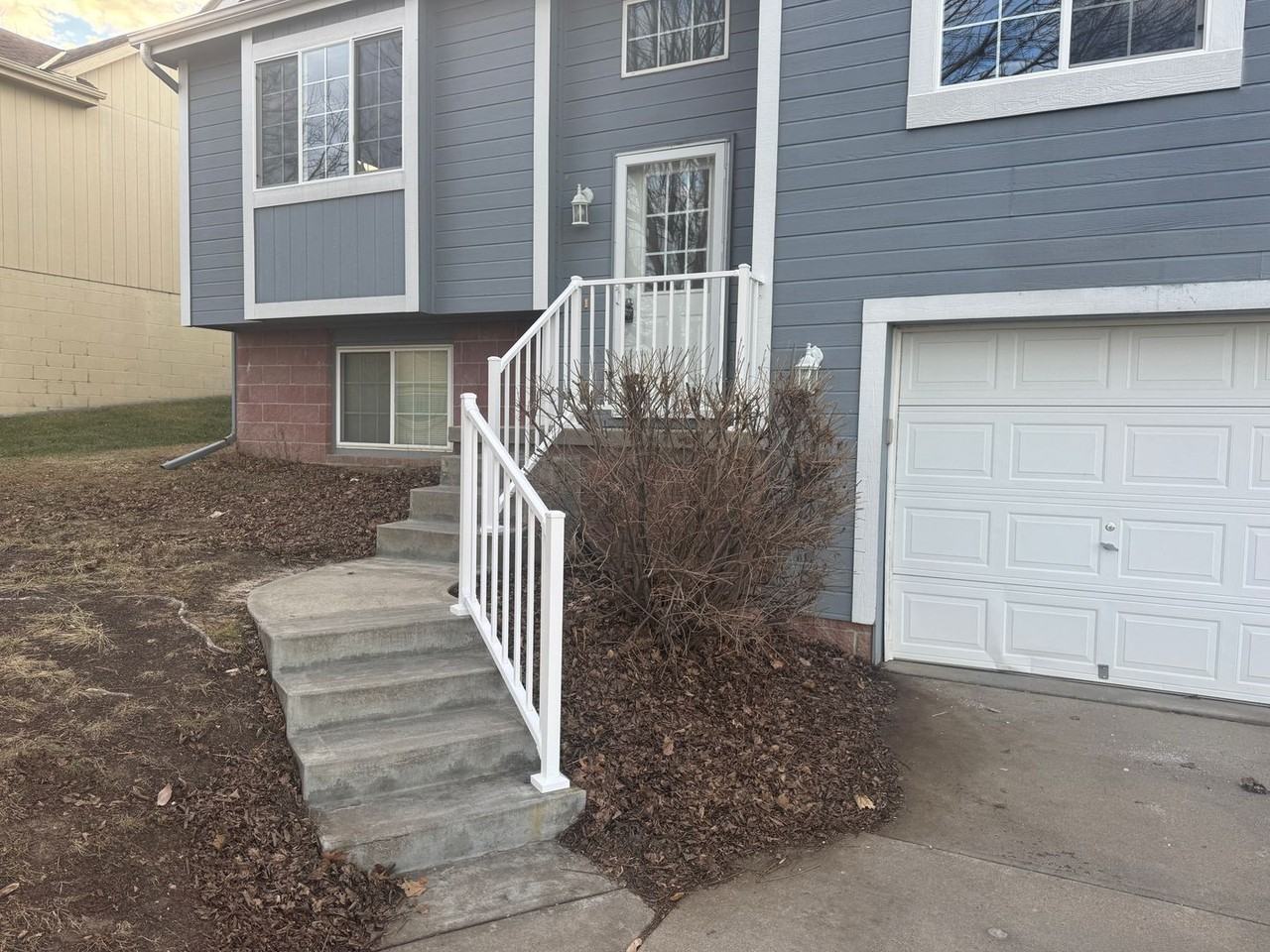 3014 N 150th St - Photo 4 of 34