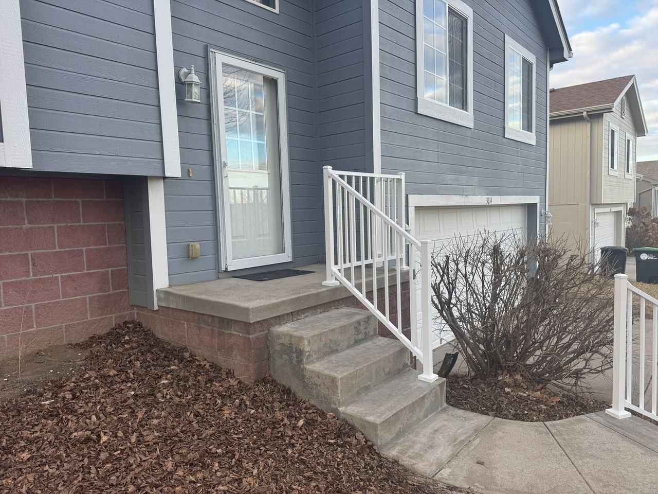 3014 N 150th St - Photo 5 of 34