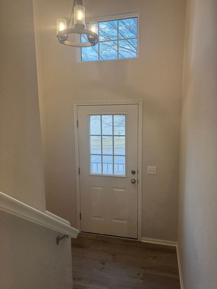 3014 N 150th St - Photo 7 of 34