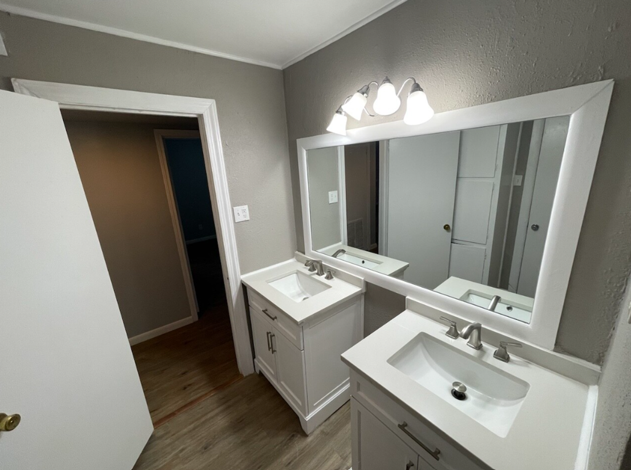 40 Robinson St - Photo 3 of 21