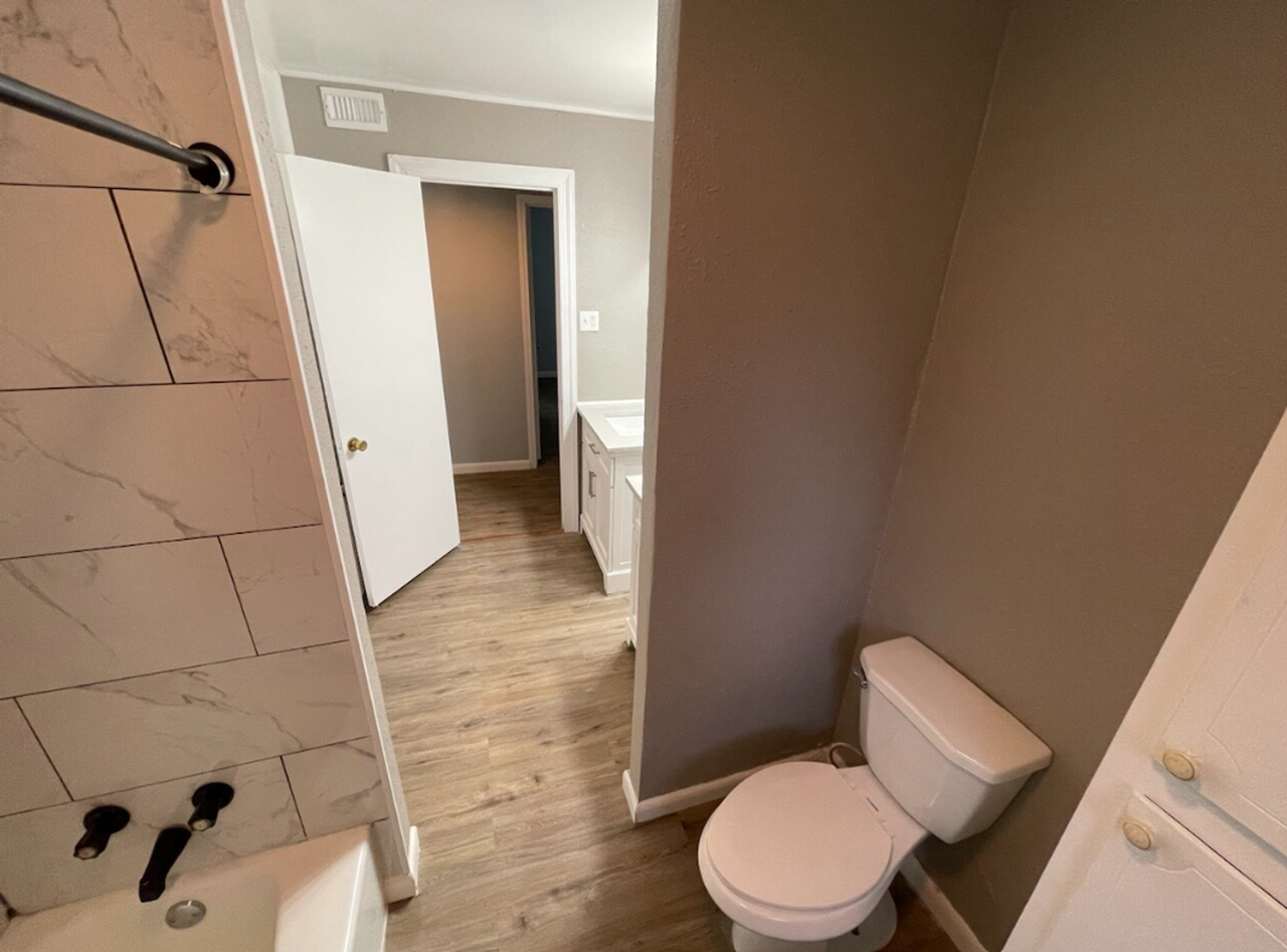 40 Robinson St - Photo 4 of 21