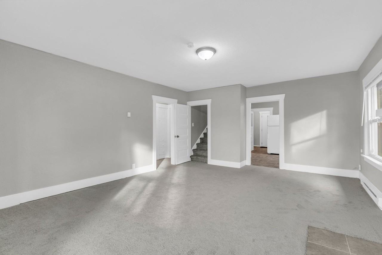 3825 S 12th St - Photo 5 of 26