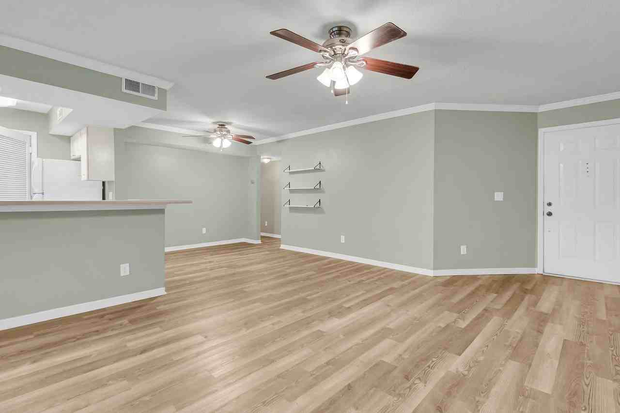 1850 Montclair Dr #D - Photo 5 of 46