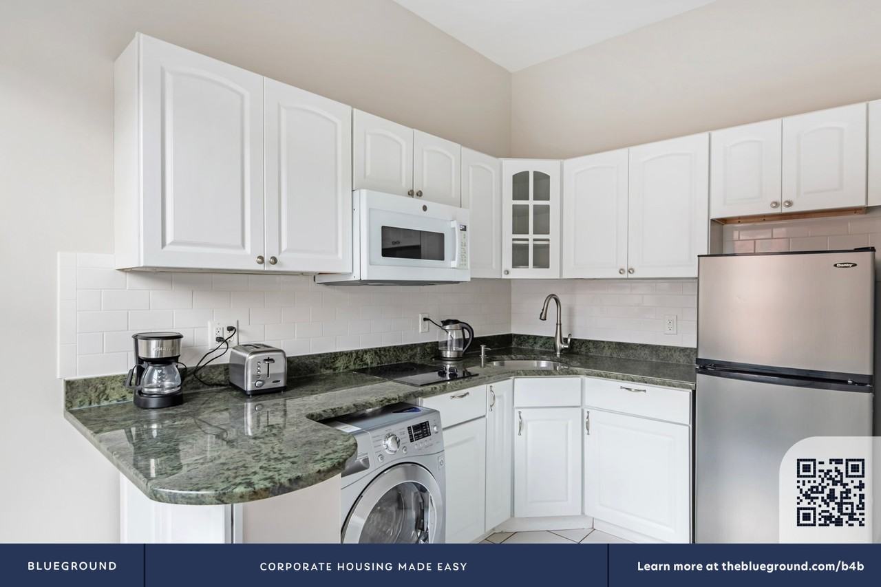 232 Newbury St #1299 - Photo 6 of 19