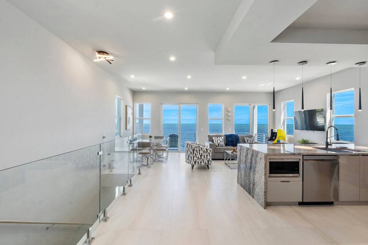 99 Seaside Ave #1369659P - Photo 3 of 39