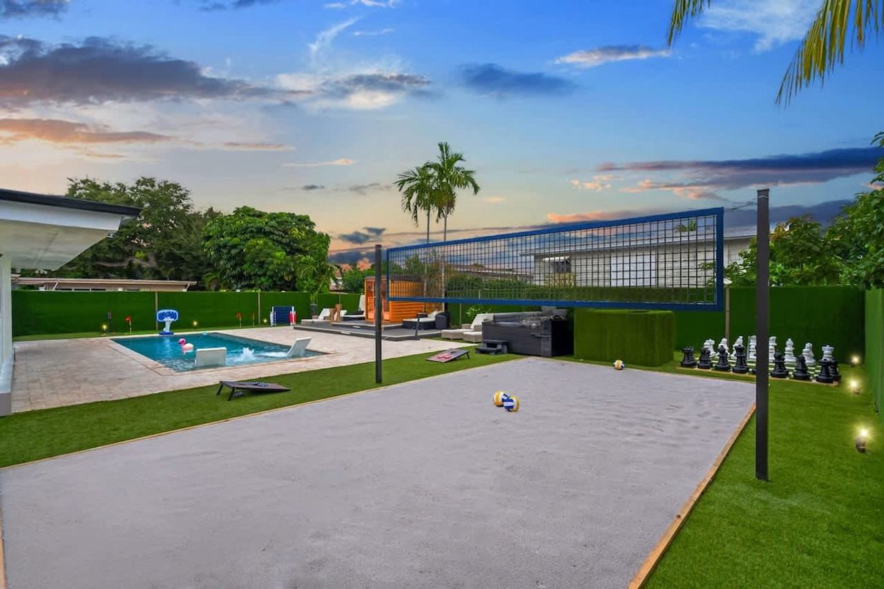 1255 Ne 199th St #1372354P - Photo 7 of 50