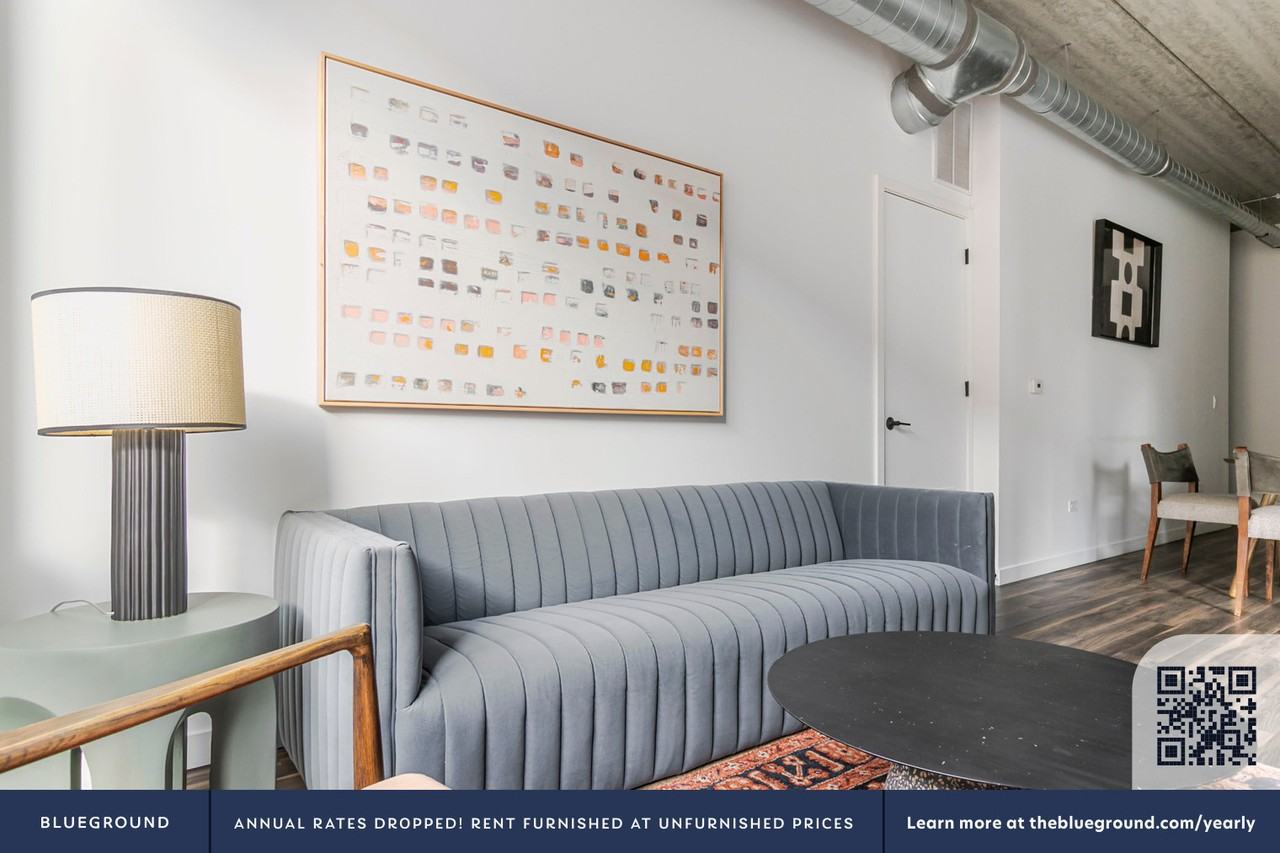 61 West Erie Street - Photo 4 of 21