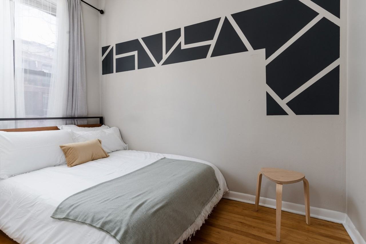 906 N Damen Ave #1379014P - Photo 5 of 17