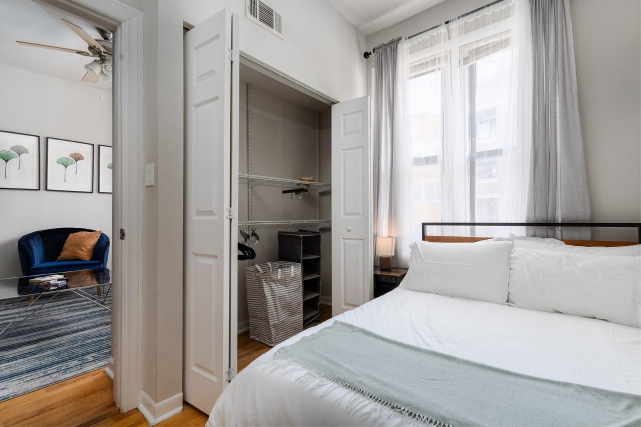 906 N Damen Ave #1379014P - Photo 7 of 17