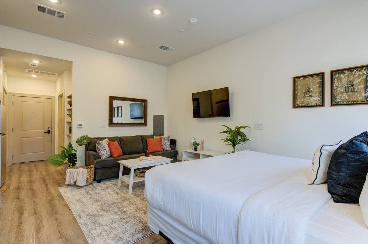 18210 Park Row Dr #1380765P - Photo 7 of 47