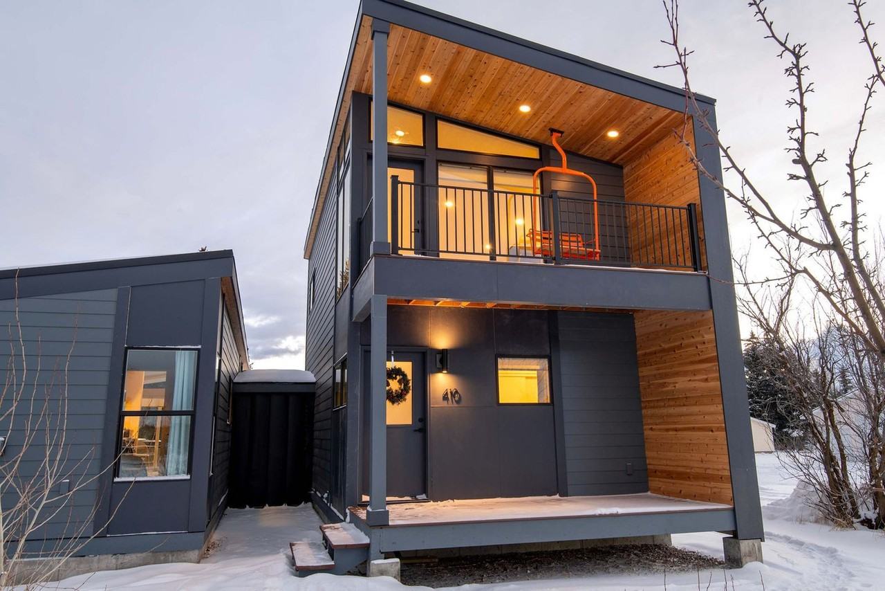 27 4th Street East - Photo 7 of 50