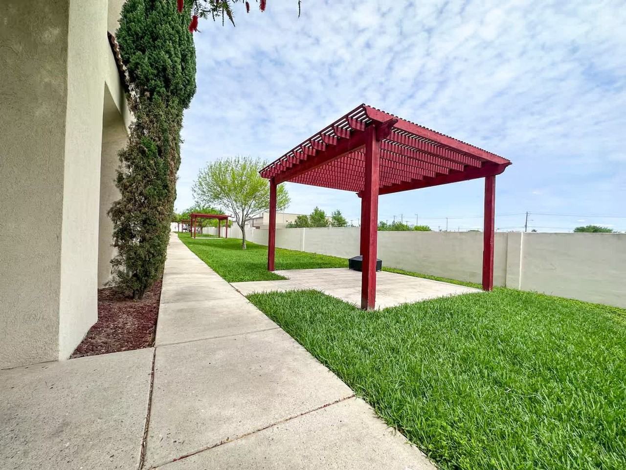 1413 Keeton Ave #1372330P - Photo 6 of 31