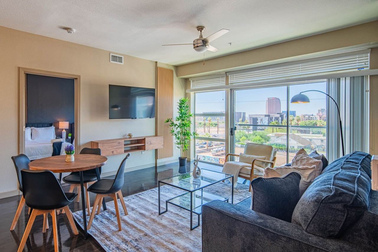 295 E Roosevelt St #1388730P - Photo 3 of 50