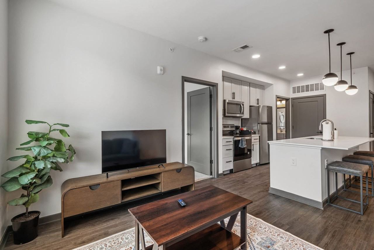 6160 N Rural St #1388733P - Photo 5 of 44