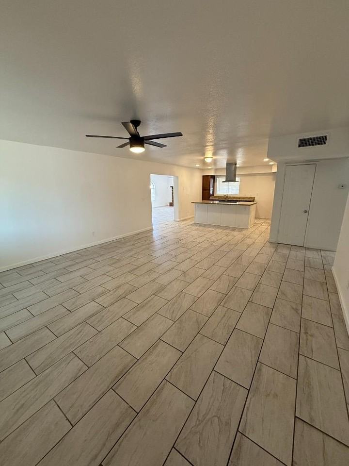 N 58th Dr - Photo 2 of 5