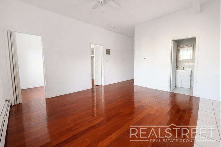 39 Debevoise St #3R - Photo 7 of 14