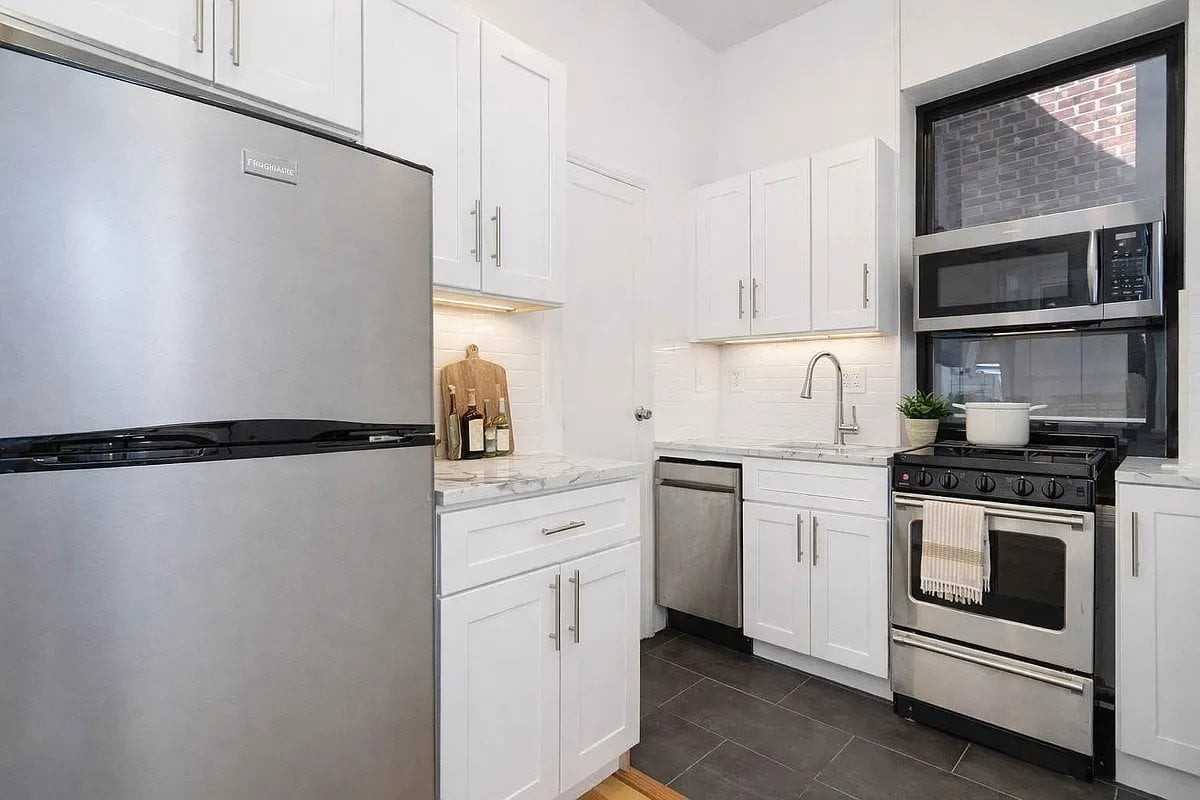 284 Mulberry St #28 - Photo 4 of 5