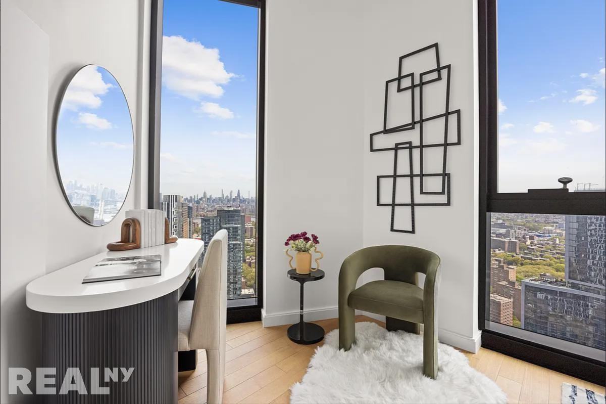 Fleet St #24F - Photo 7 of 14