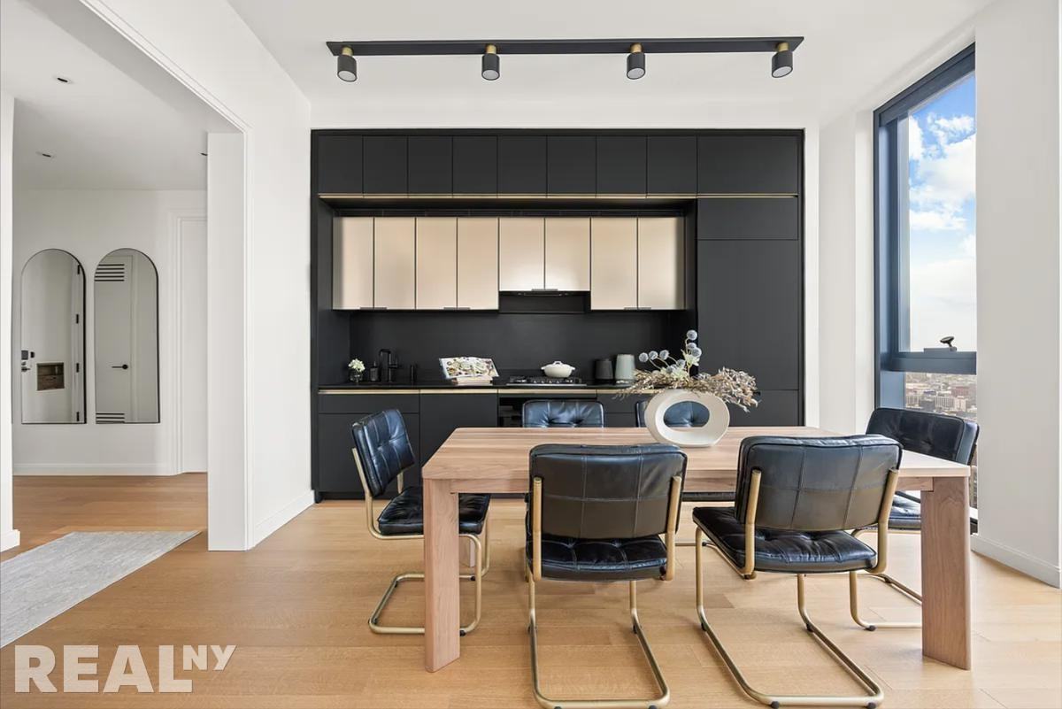 Fleet St #30I - Photo 2 of 14