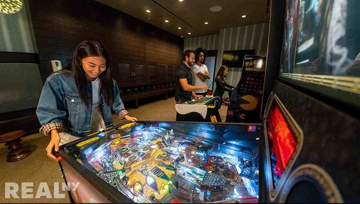 10th Ave #20A - Photo 6 of 10