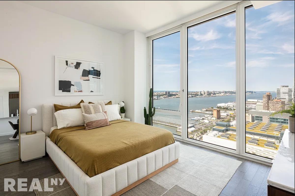 W 30th St #19F - Photo 4 of 14